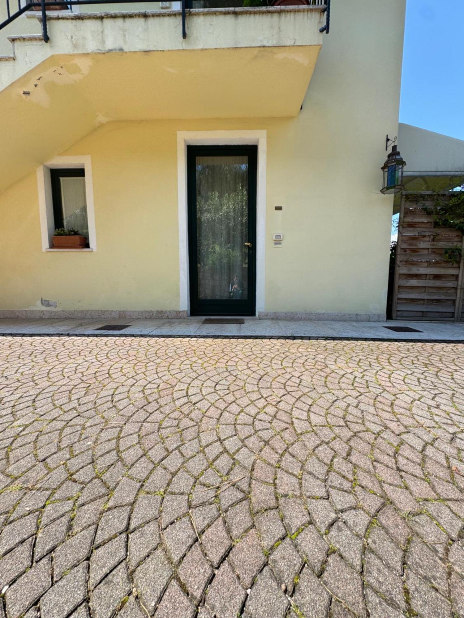 Appartamento La Perla Torri Del Benaco Dış mekan fotoğraf