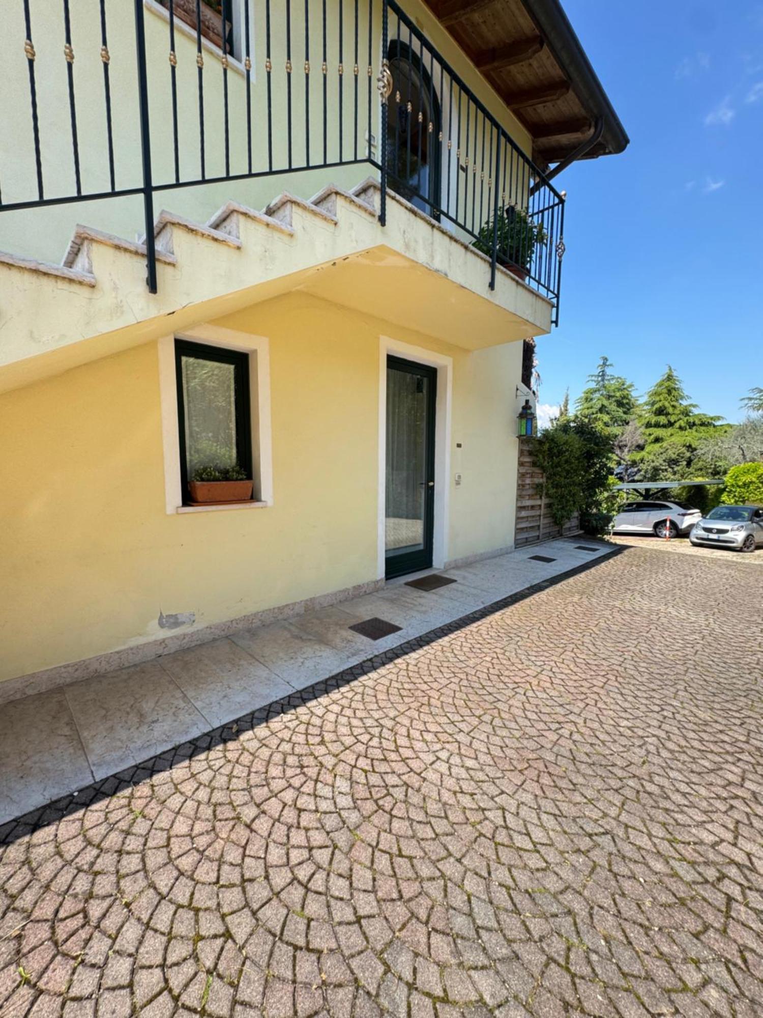 Appartamento La Perla Torri Del Benaco Dış mekan fotoğraf