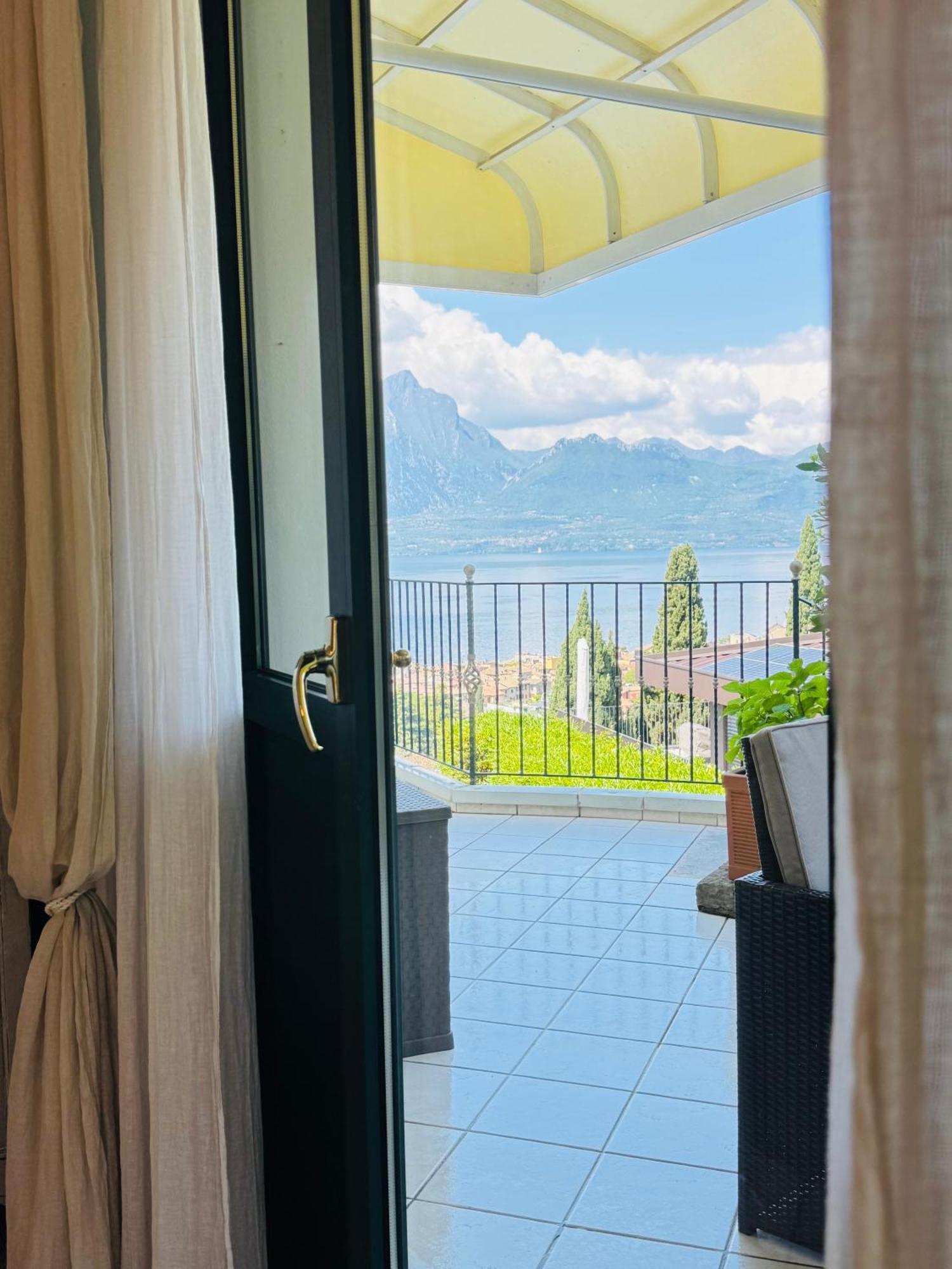 Appartamento La Perla Torri Del Benaco Dış mekan fotoğraf
