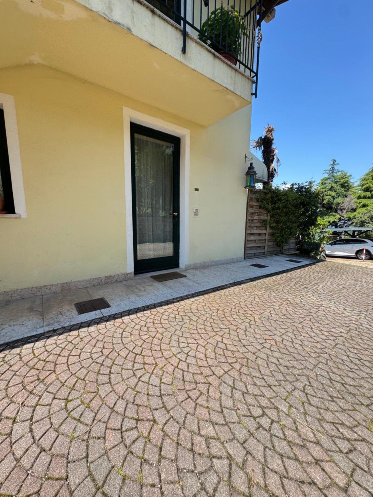 Appartamento La Perla Torri Del Benaco Dış mekan fotoğraf